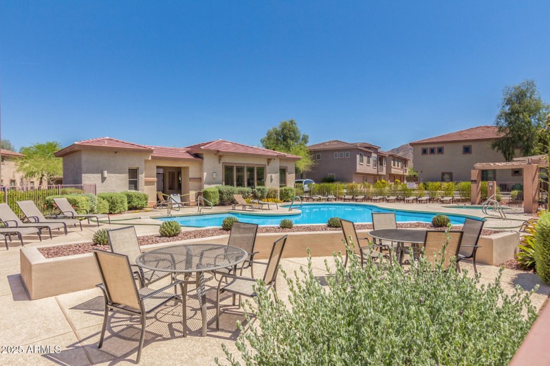 42424 N GAVILAN PEAK PKWY 55206