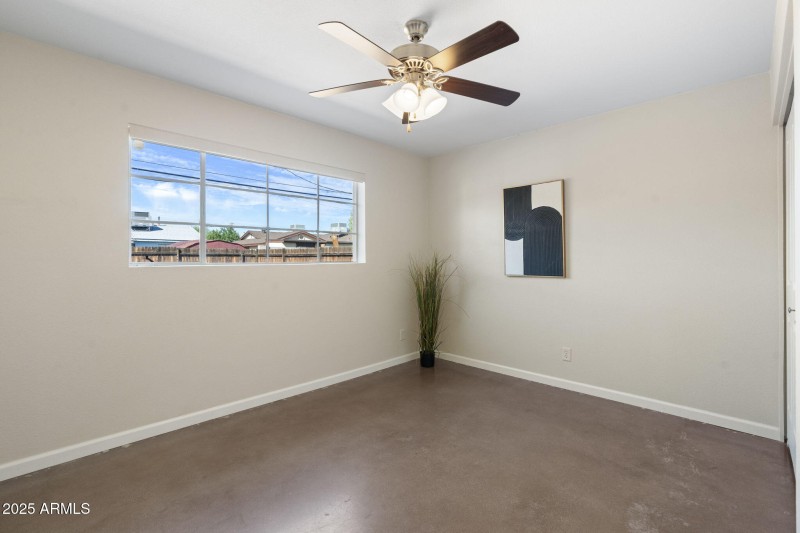 22 - 7240 E Garfield St