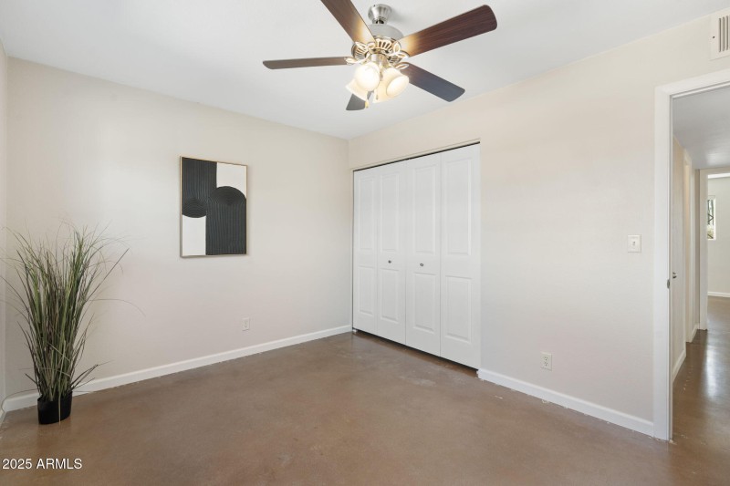 23 - 7240 E Garfield St