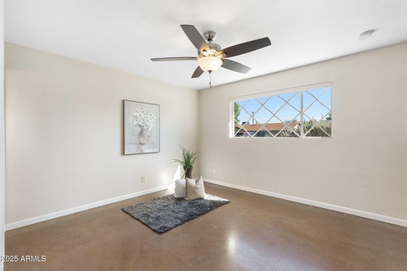 29 - 7240 E Garfield St