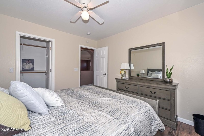 5th Bedroom2