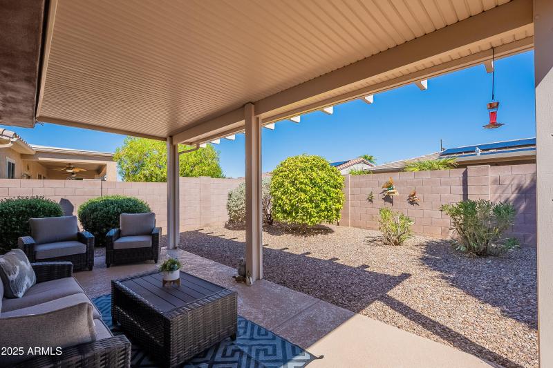Covered Back Patio_Fully Fenced Back Yar