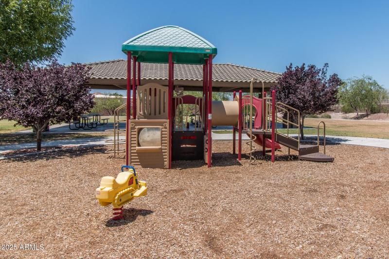 H) COMMUNITY PLAYGROUND