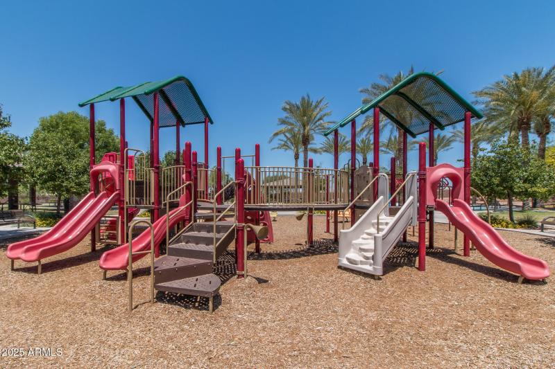 K) COMMUNITY PLAYGROUND