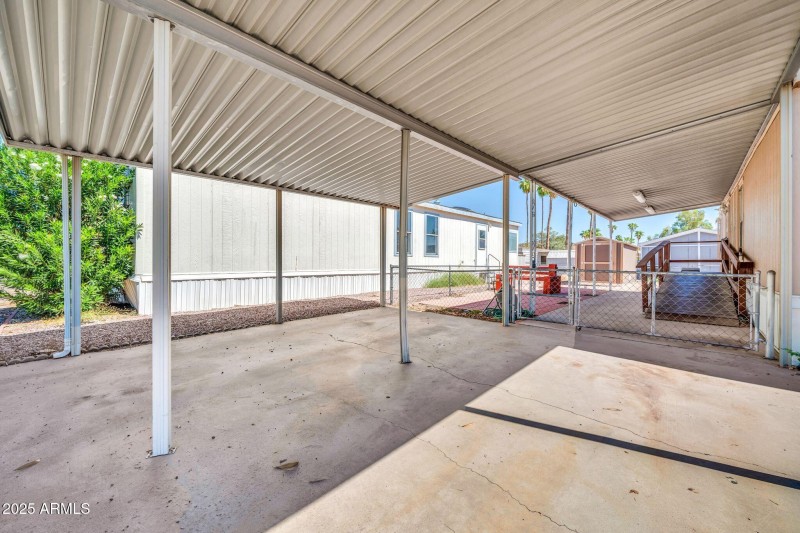 19401 N 7th St-32