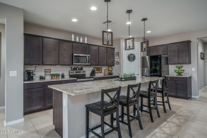 5) KITCHEN