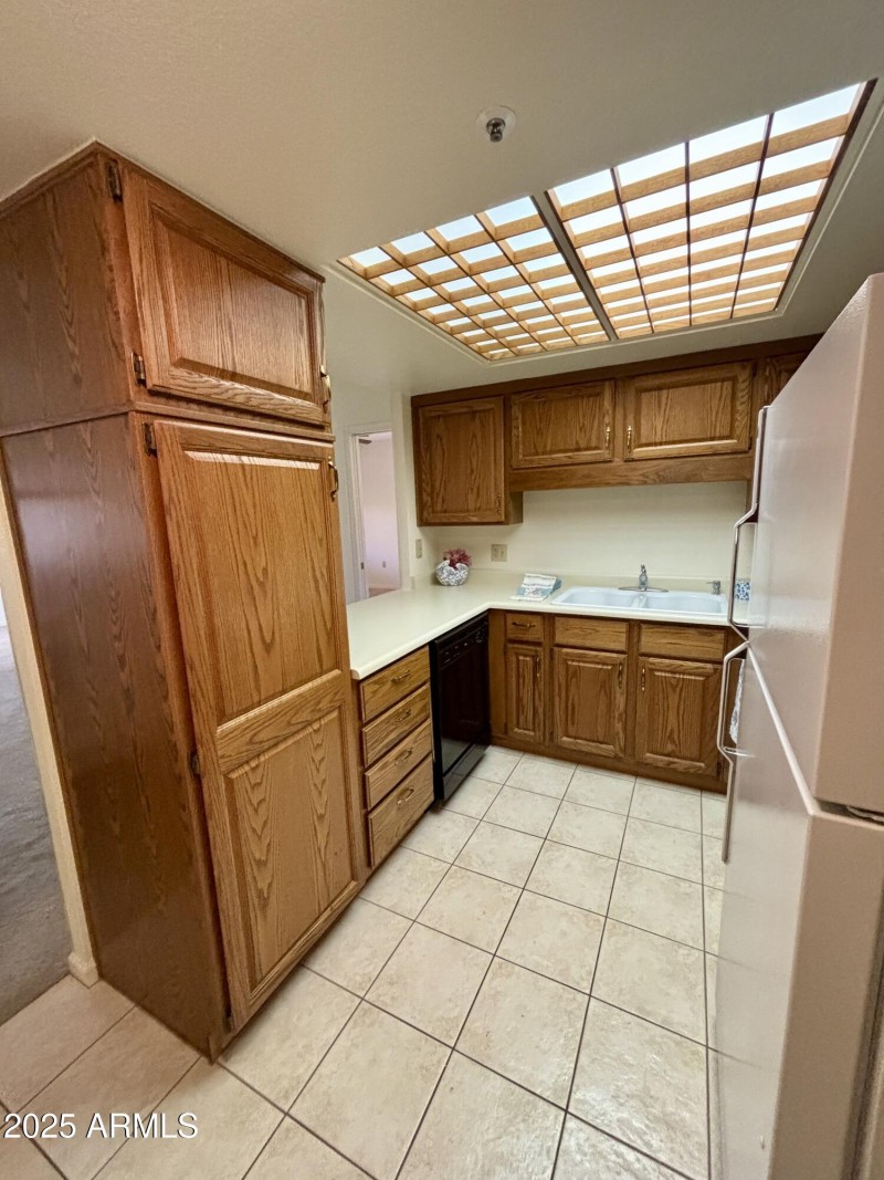 Kitchen with pull out drawers