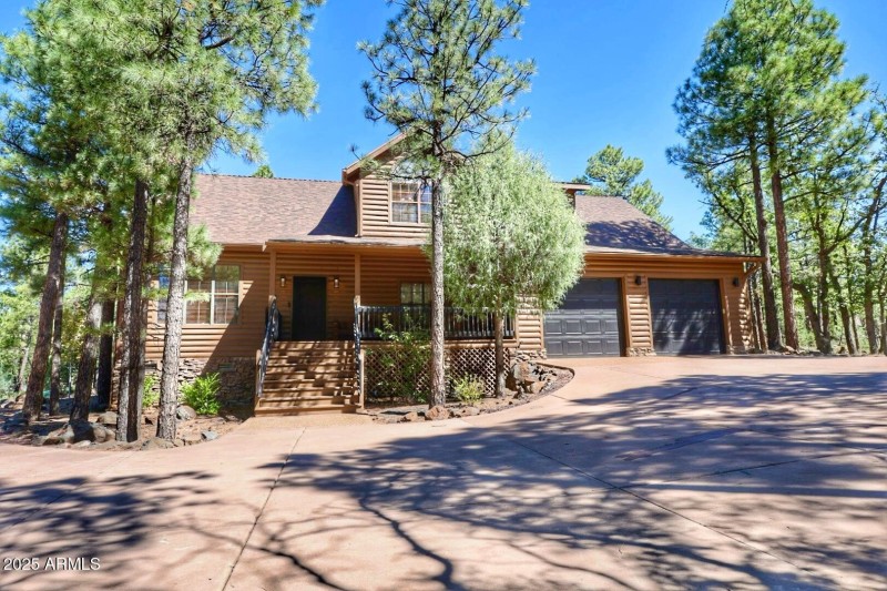 915 Lakeshore Drive