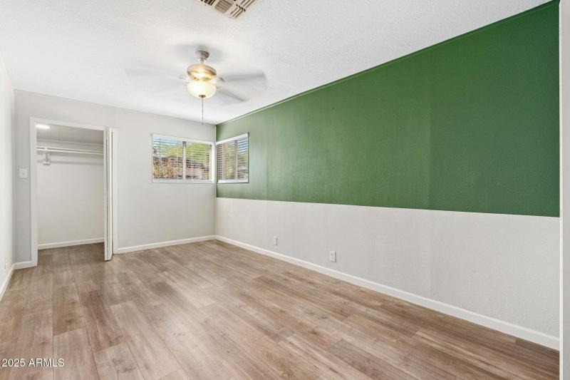 913 W Highland Avenue