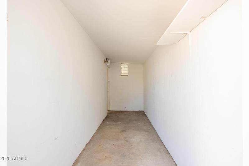 913 W Highland Avenue