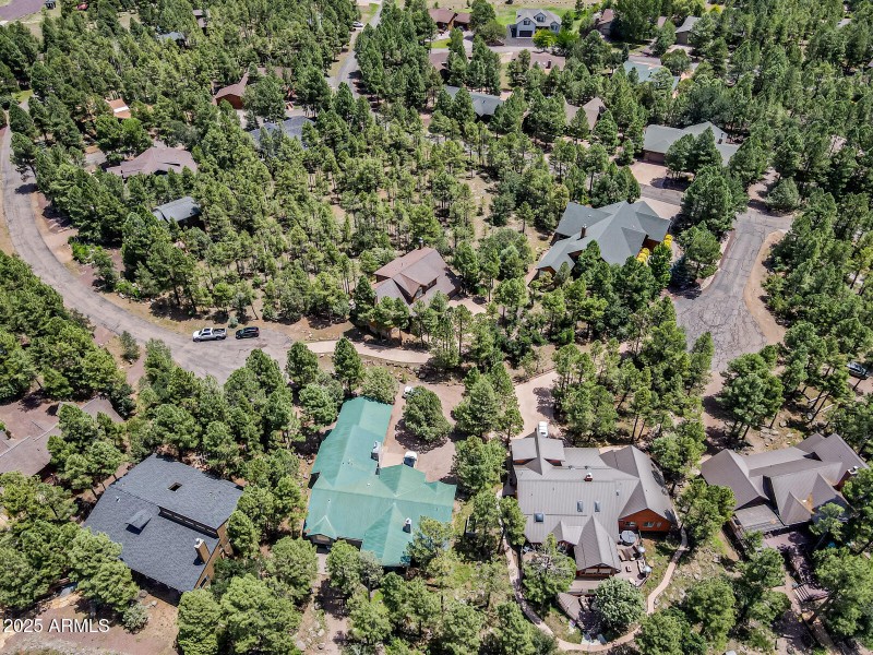 915 Lakeshore Drive