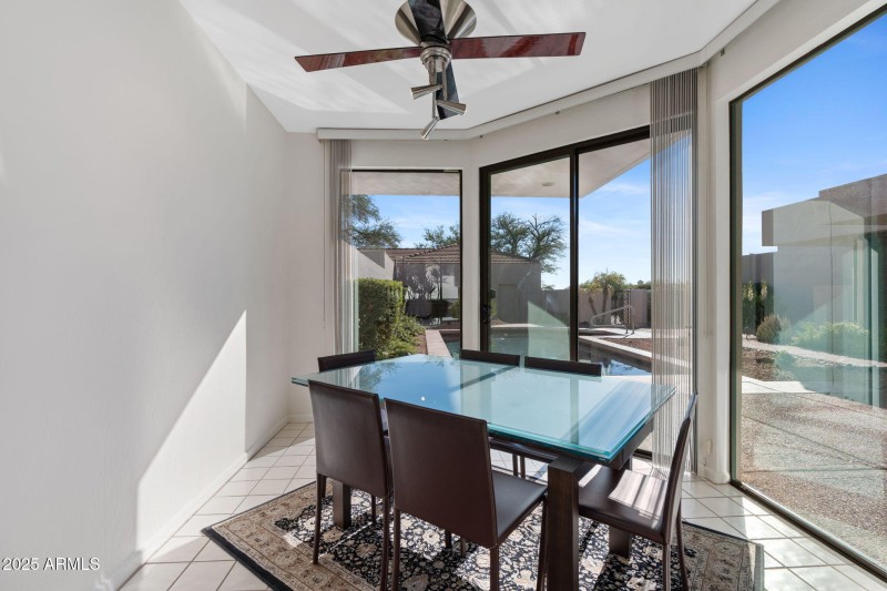 11-web-or-mls-8510-e-vista-bonita-dr