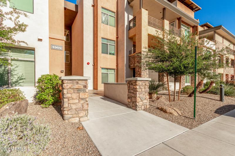 02 - Woodmere Fairway