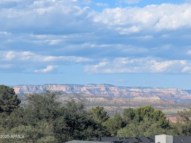 Sedona Bluff Views