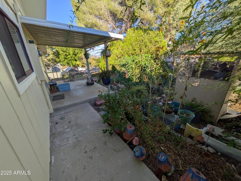 Covered Patio / Fenced Garden