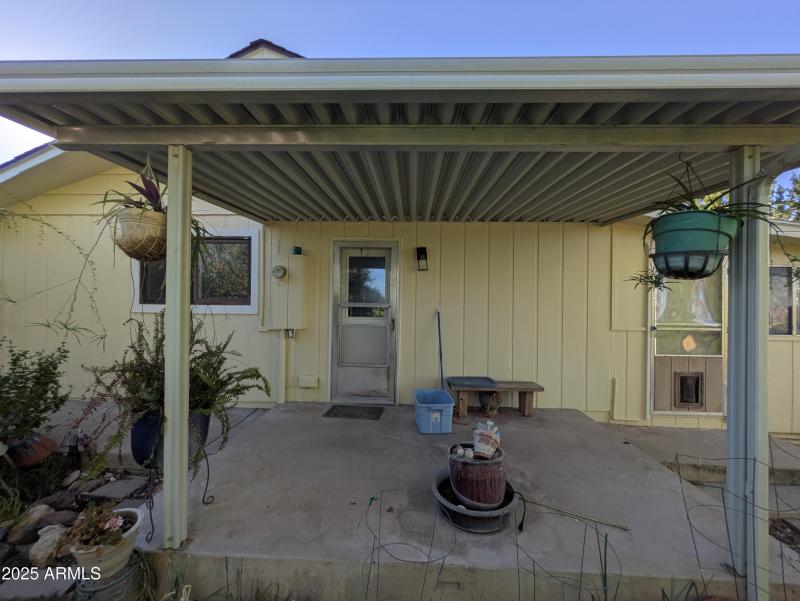 Covered Patio / Fenced Garden