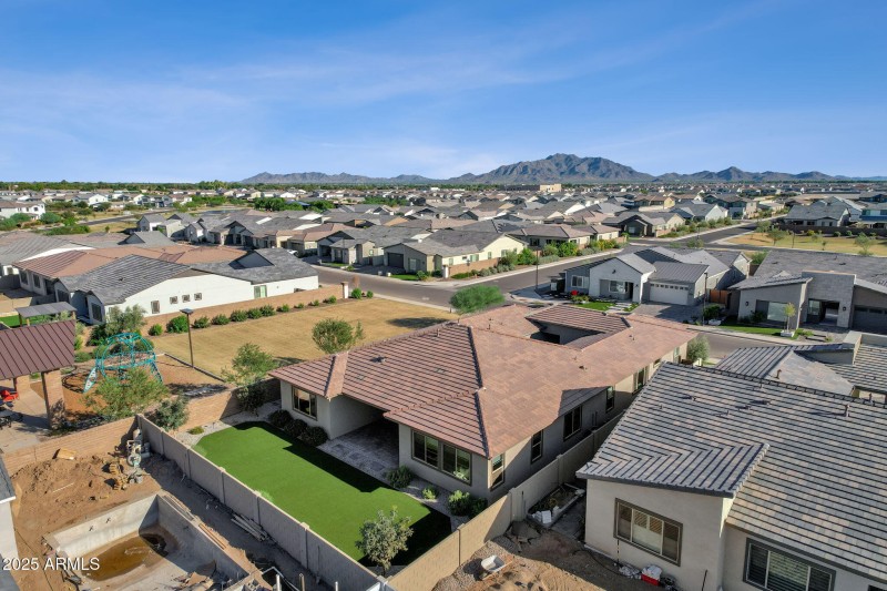 64-web-or-mls-1266-e-donato-dr