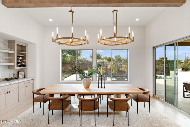 Dining 2