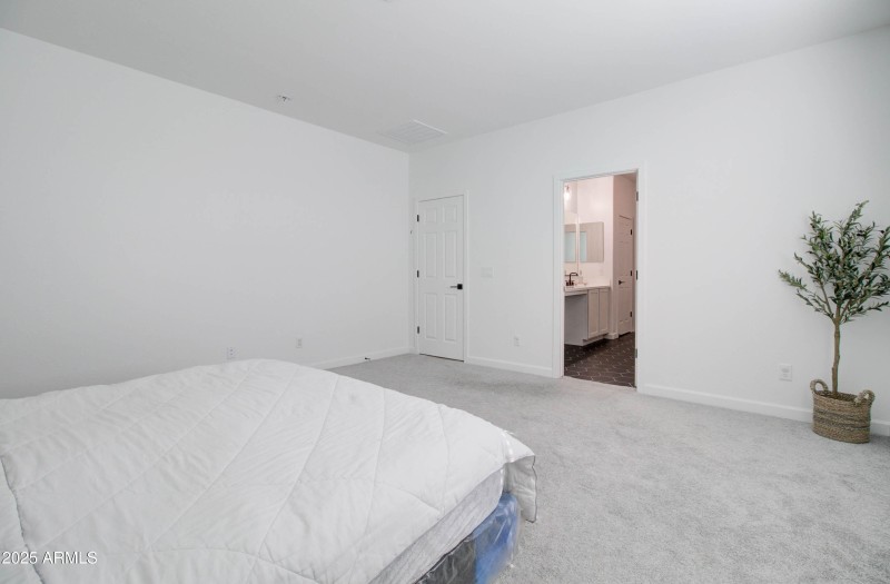 Master Bedroom - Upstairs