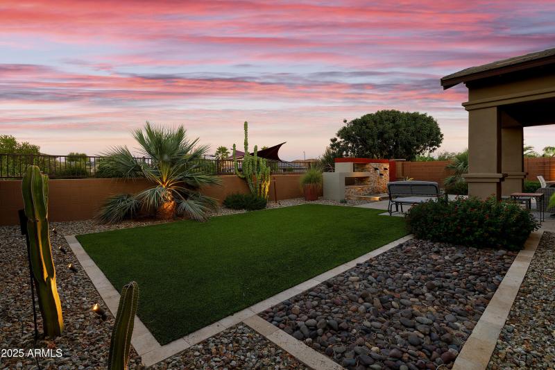 5811 S-041-019-DLB 5747-MLS_Size