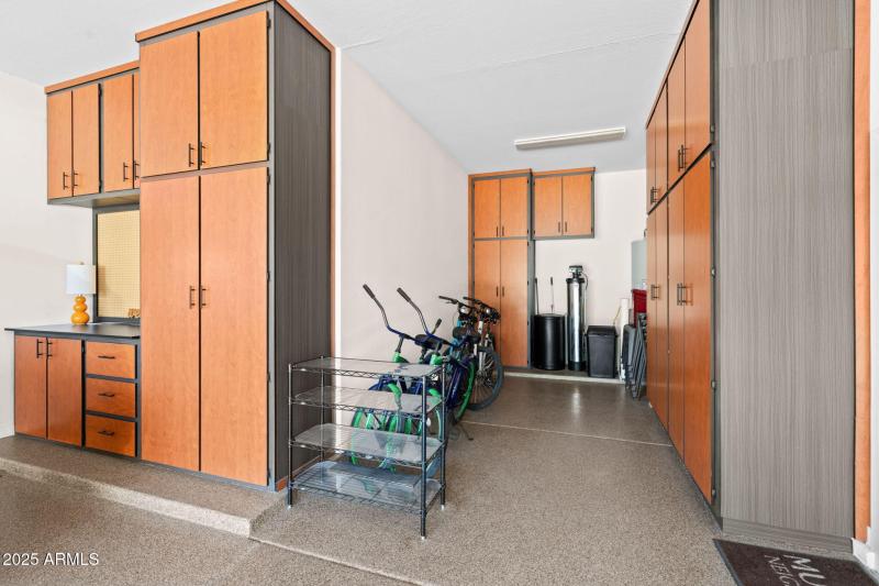Tandem Garage