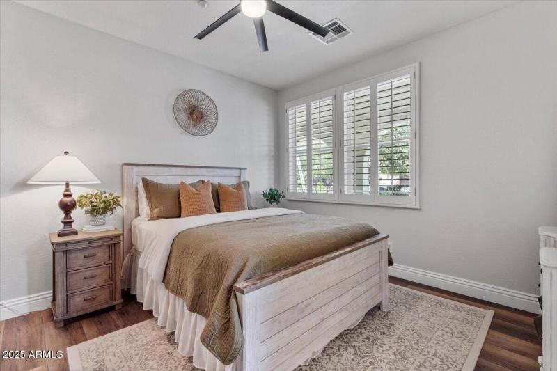 21365 W Mule Deer Way44