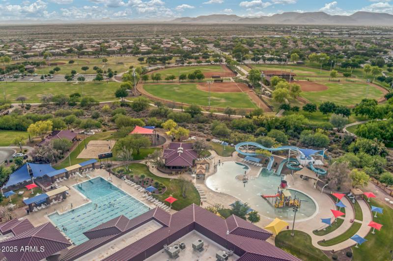 8-Community Center_(2048)