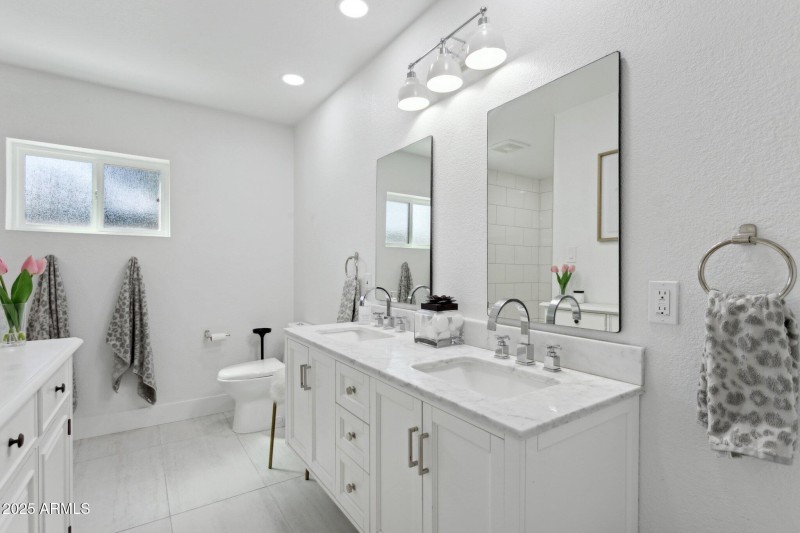 Lovely en suite bath