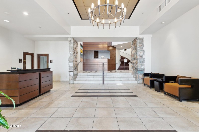 Lobby to club