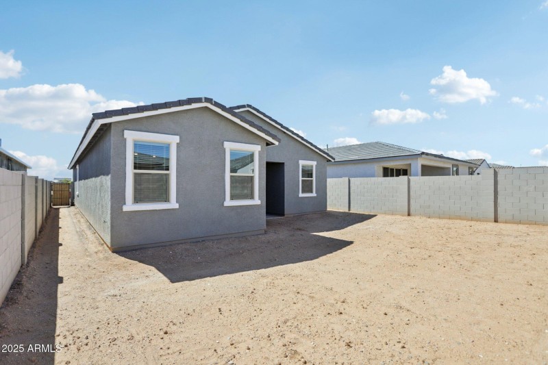 35-web-or-mls-La Senda Dr W-S2409-035