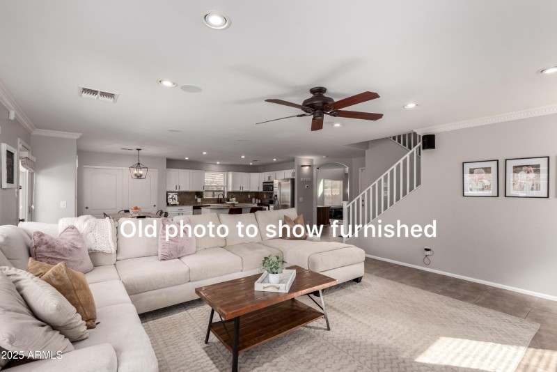 1DEF5B83-7EB6-4349-A503-8802FCEEF413