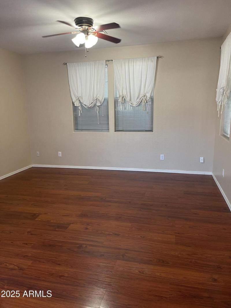 20250922_154458736_iOS