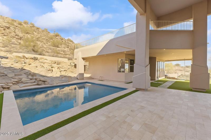 ChatGPT Image Sep 22, 2025 at 04_01_48 P