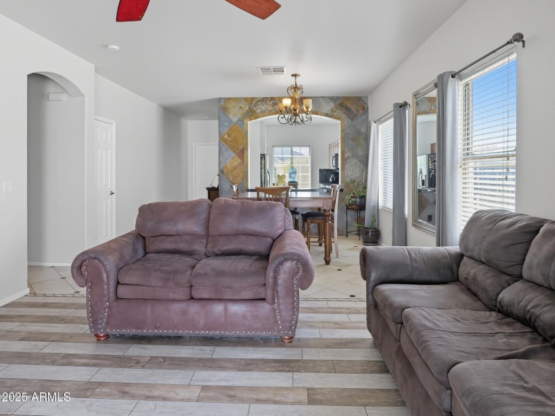Raymond St 00019