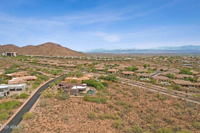 014_Aerial Side and Mountain Views