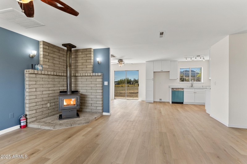 6040 E Robles-016