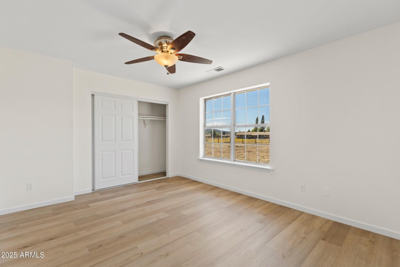6040 E Robles-022