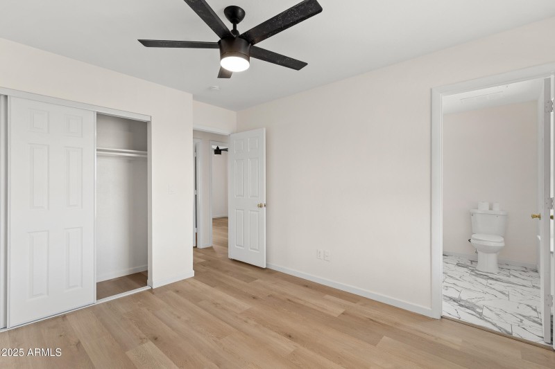 6040 E Robles-026