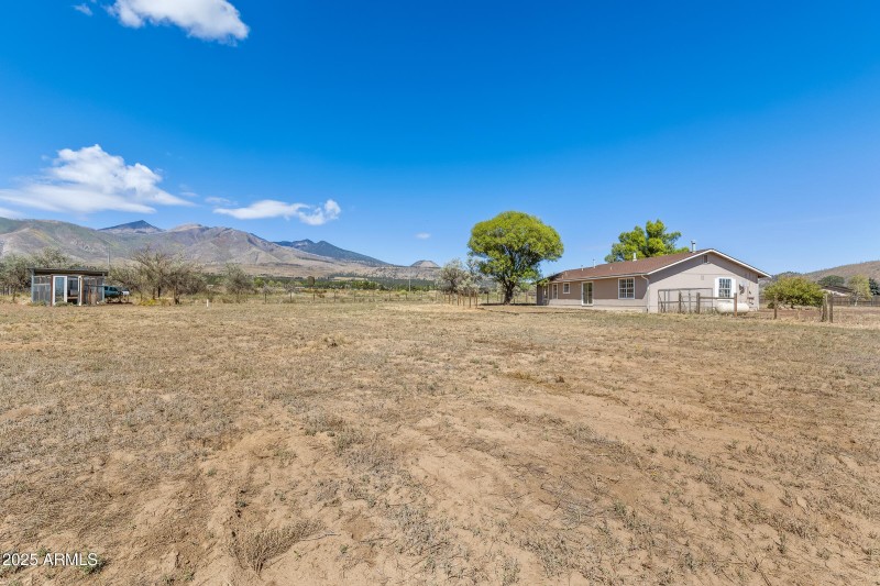 6040 E Robles-037