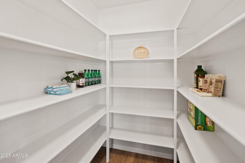 Walk-in Pantry