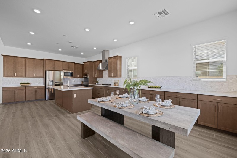 Dining/Kitchen