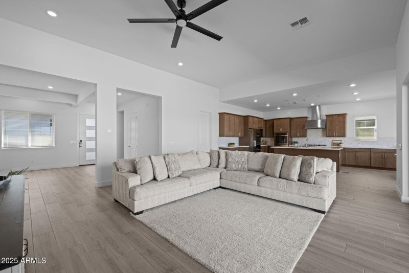 Living Room/Kitchen