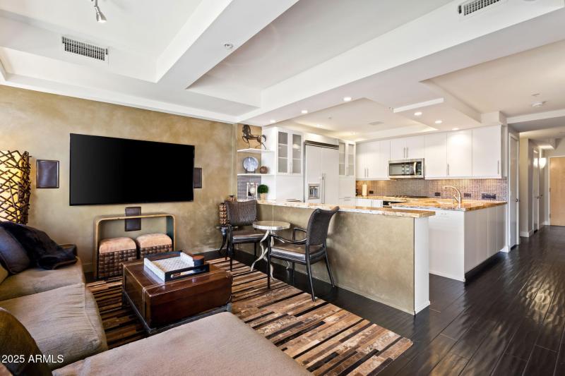 31-web-or-mls-7147-e-rancho-vista-dr