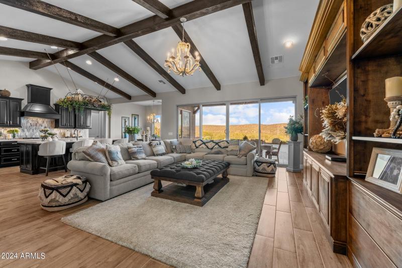 4345 Copperhead Dr
