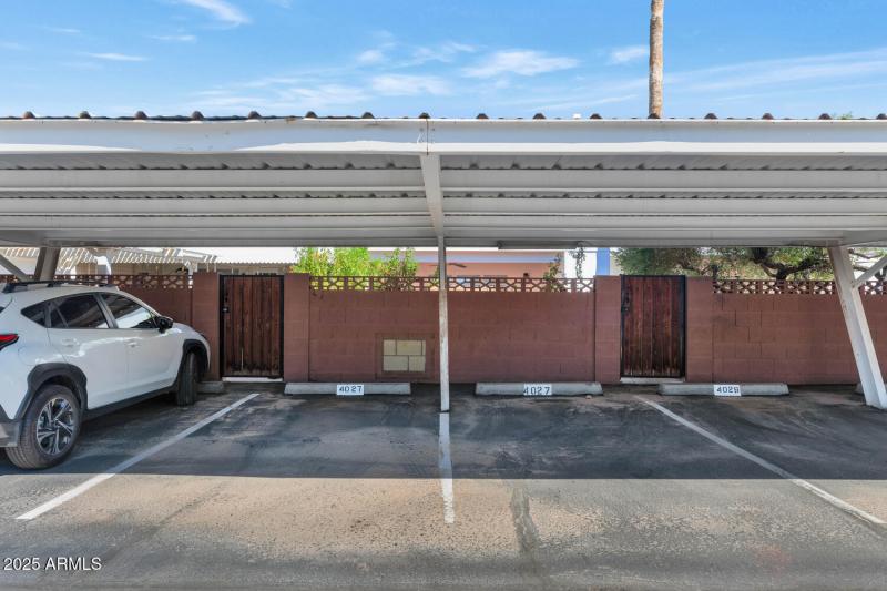 4027 E Campbell Ave-large-023-025-TOD820