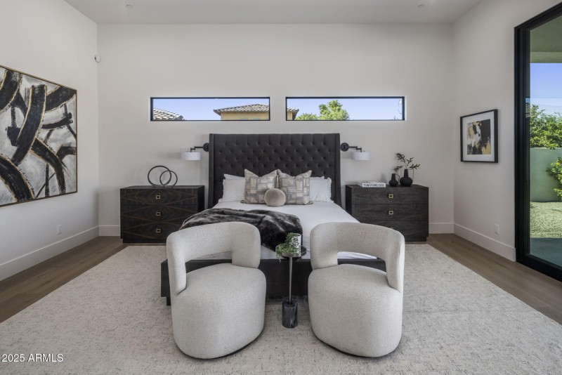 THE MASTER SUITE