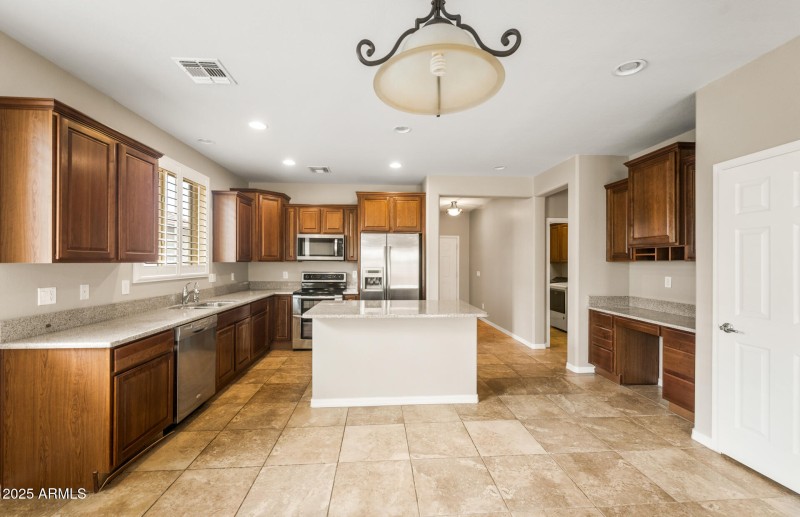 Cafe/Kitchen