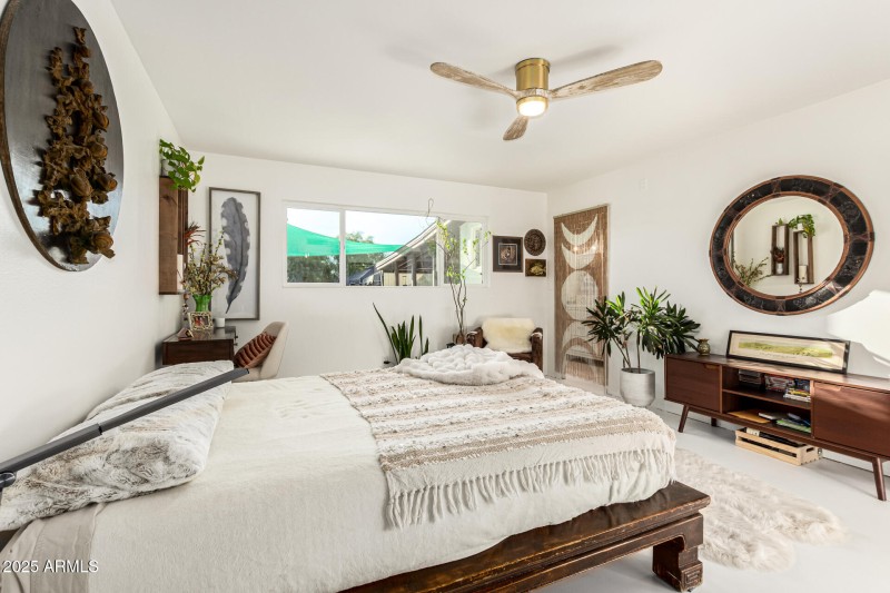 Madter Bedroom