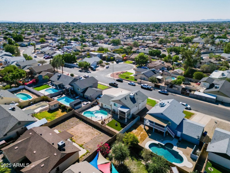 33-web-or-mls-6064 E Ingram St-33