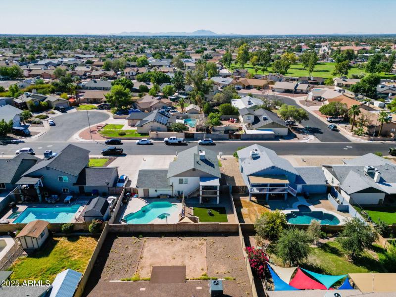 32-web-or-mls-6064 E Ingram St-32